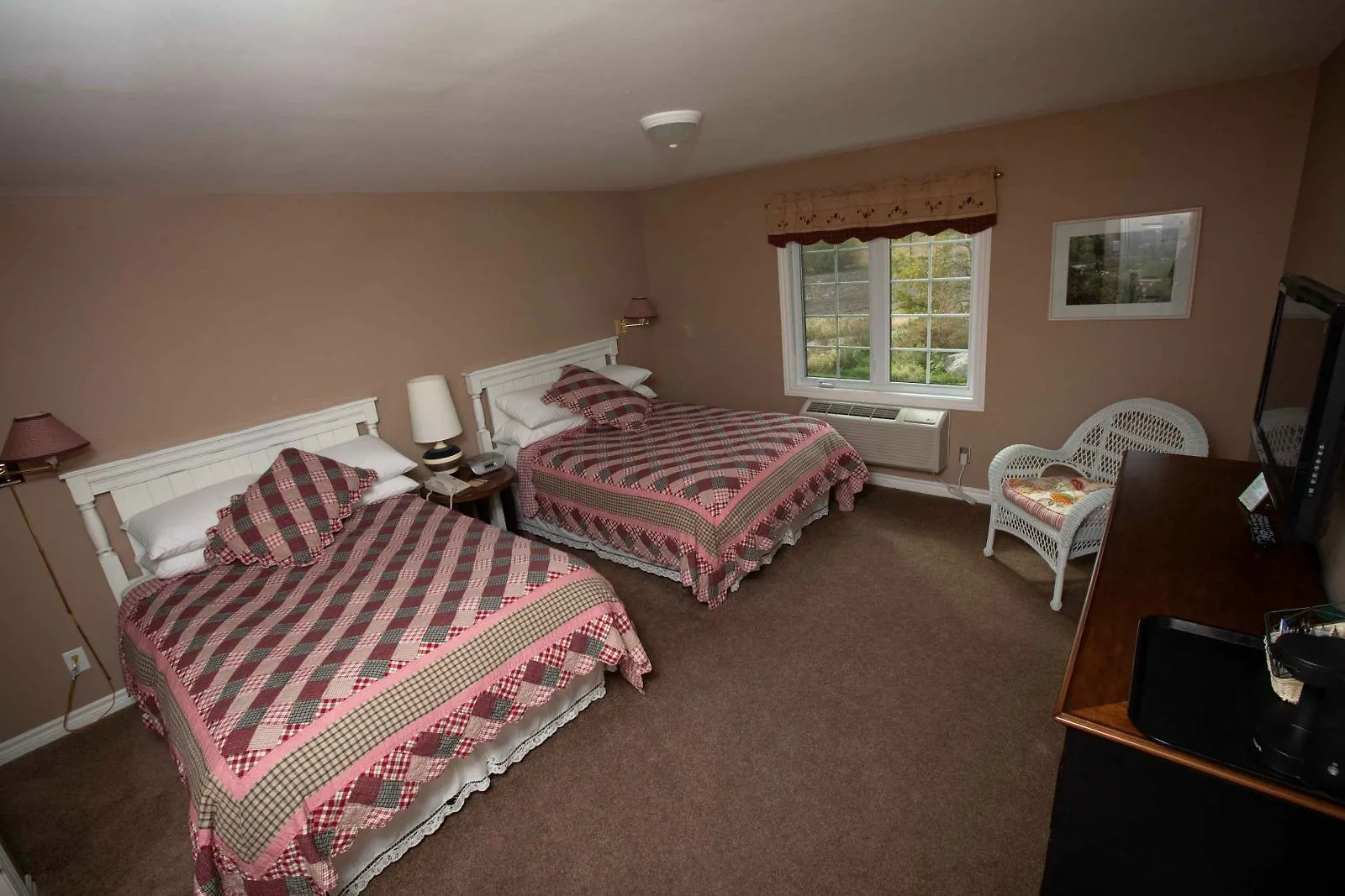Strathmere Hotel Ottawa